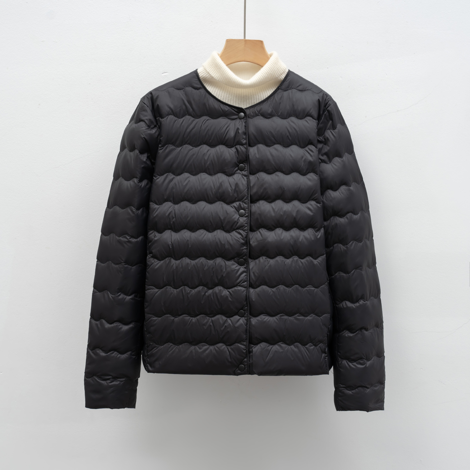 羽绒内胆新国标90绒百搭圆领简约波浪纹秋冬外套羽绒服女高清大图