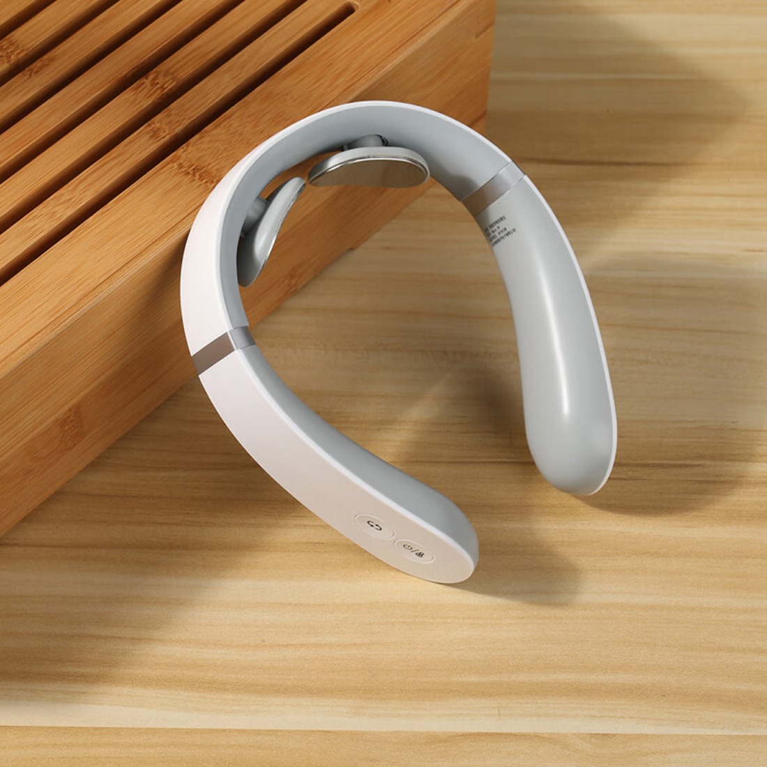 攀高(pangao) 颈部按摩仪 肩颈热敷 智能颈椎按摩仪Neck S9白色高清大图