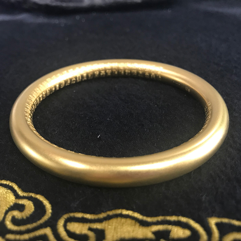 金一 足金999古法传承经文哑光女士 黄金手镯简约首饰送女友母亲节礼物(计价) ABEG01