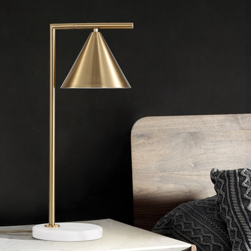 北欧ins少女创意黎卫士卧室台灯_样板书房后现代简约温馨轻奢边几