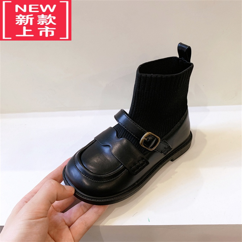 可莉允儿童靴子秋冬新款女童马丁靴黑色走秀女孩短靴炸街软底宝宝袜子靴