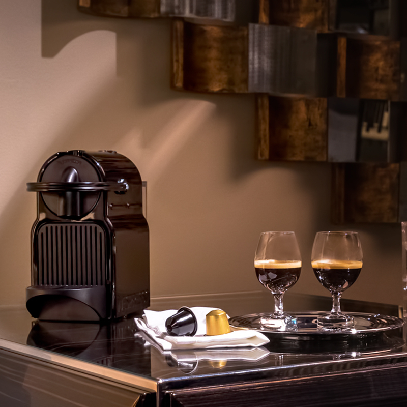 Nespresso 胶囊咖啡机 Inissia D40 欧洲原装进口 全自动意式家用小型咖啡机