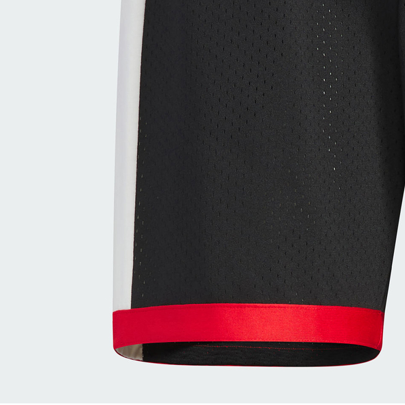 阿迪达斯(adidas)2024中性舒适户外休闲百搭运动中裤短裤JD6398