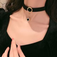 韩国性感锁骨链颈链chocker女短款项链黑色宽边遮脖子饰品颈带 镶钻圆圈宽绒面颈链