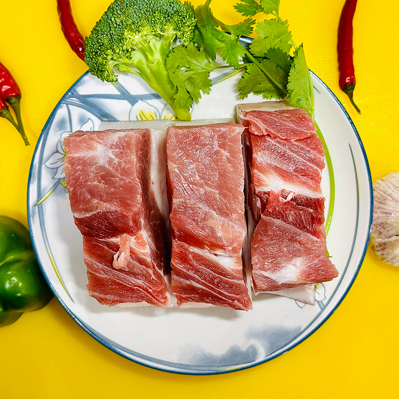南纬三七诸如此味黑山猪新年礼盒(精肋排段+里脊肉+五花肉+猪蹄段+猪肉片+精肉馅+猪骨汤块)300g*7高清大图