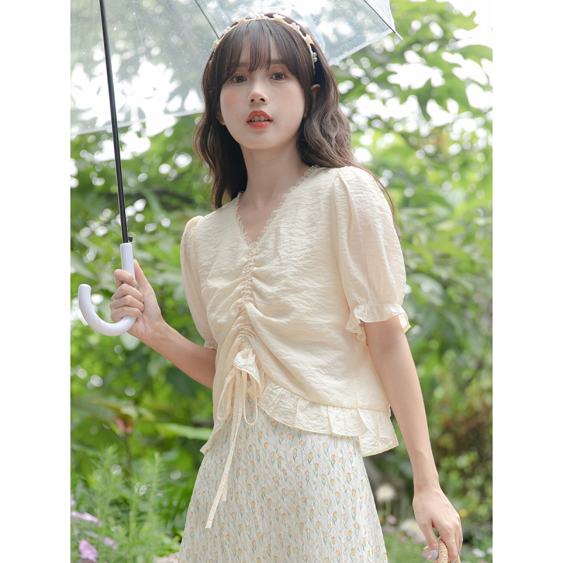 CACHE泡泡袖V领短上衣小众夏季甜美温柔韩系法式漂亮小衫蕾丝花边
