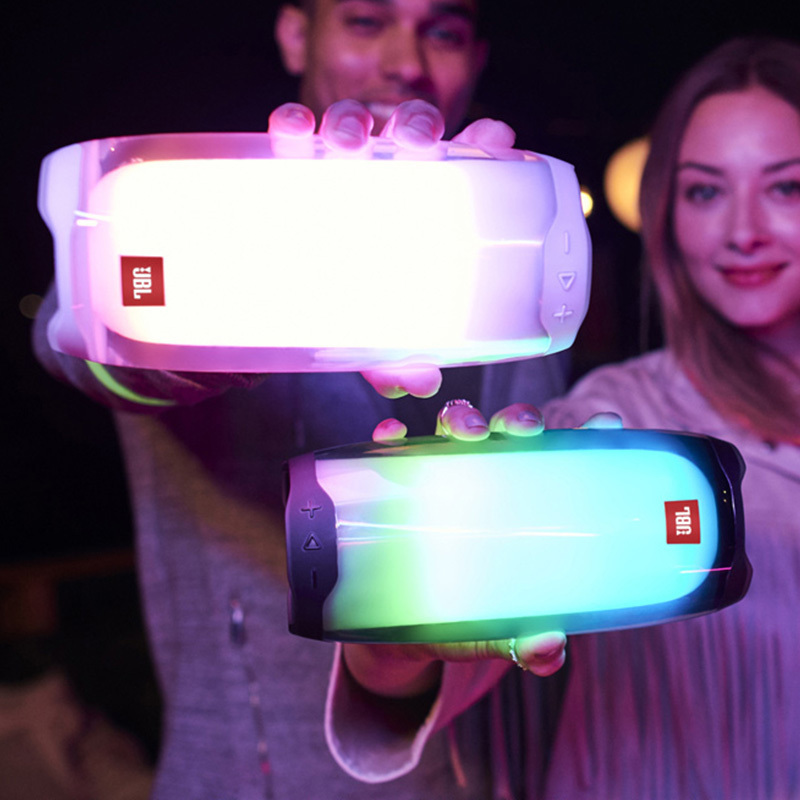 JBL PULSE4 音乐脉动四代 便携式蓝牙音箱 全面屏炫彩小音箱+低音炮 桌面音响 超长续航 防水设计 白色