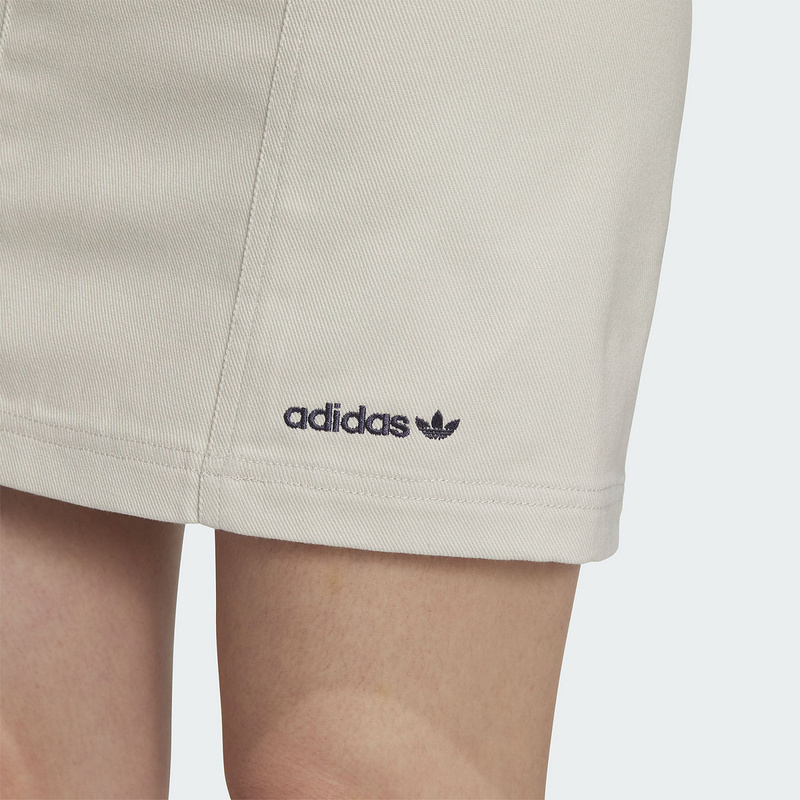 adidas阿迪达斯半身裙女三叶草LOGO迪士尼联名休闲A字裙 JP1432