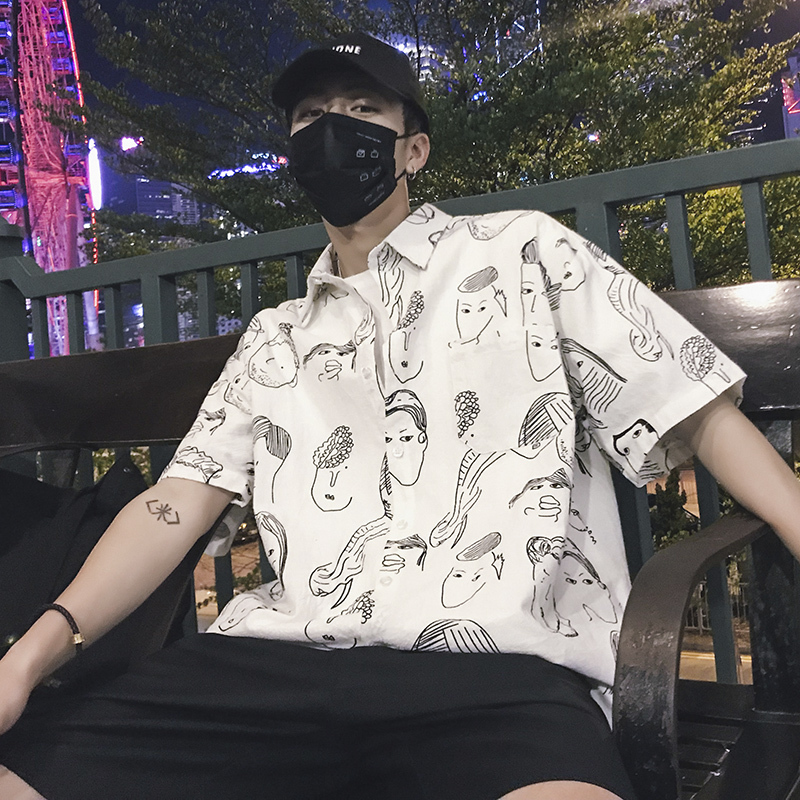 2018夏装学生卡通动漫印花短袖衬衫夏季韩版男宽松小清新衬衣涂鸦