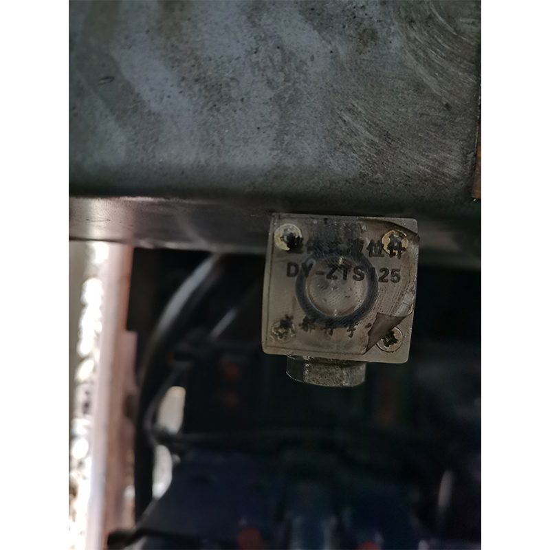 辽锦铁工 膨胀水箱液位计/个 DY-ZTS125