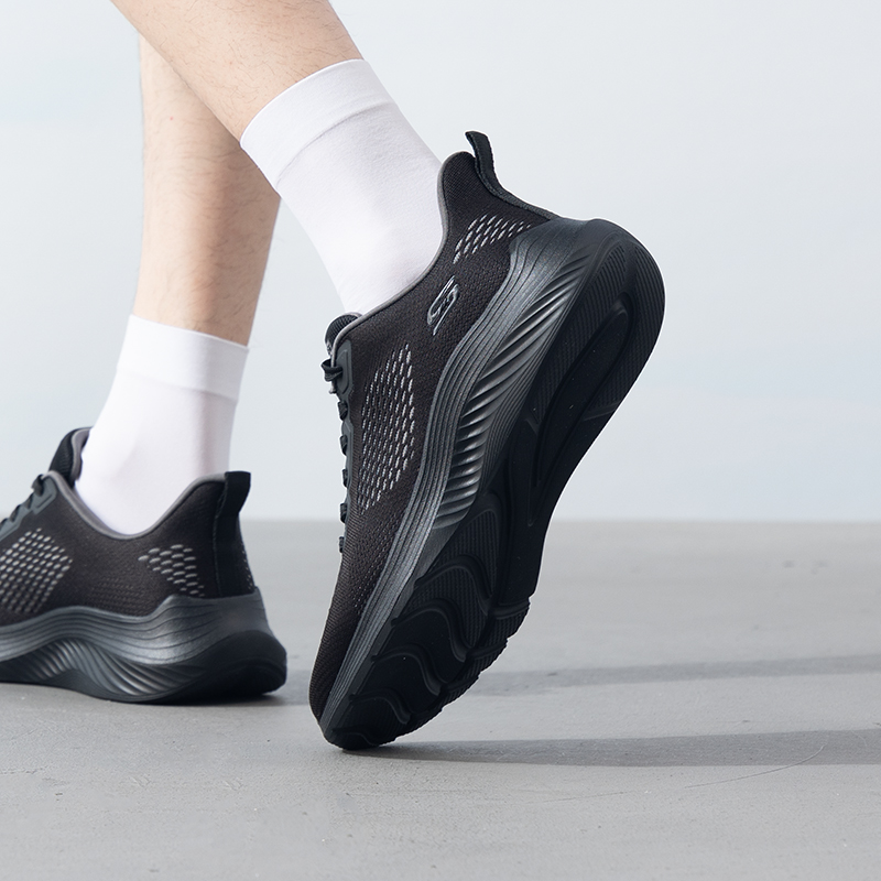 Skechers斯凯奇男鞋新款款减震耐磨轻便网面透气运动休闲跑步鞋118220-BBK ZP高清大图