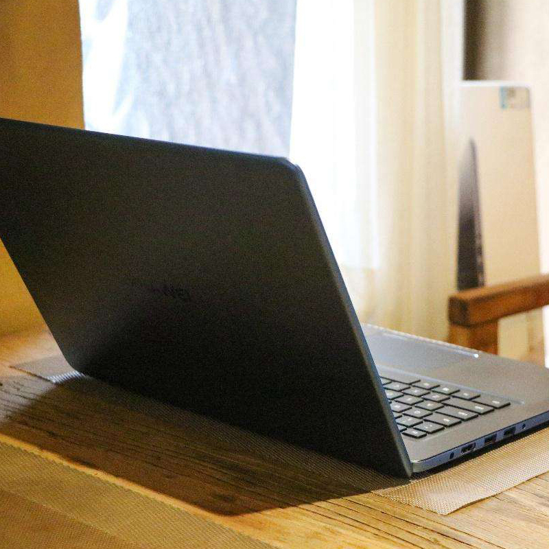 华为(HUAWEI) MateBook X i5 8G+256G SSD 深空灰