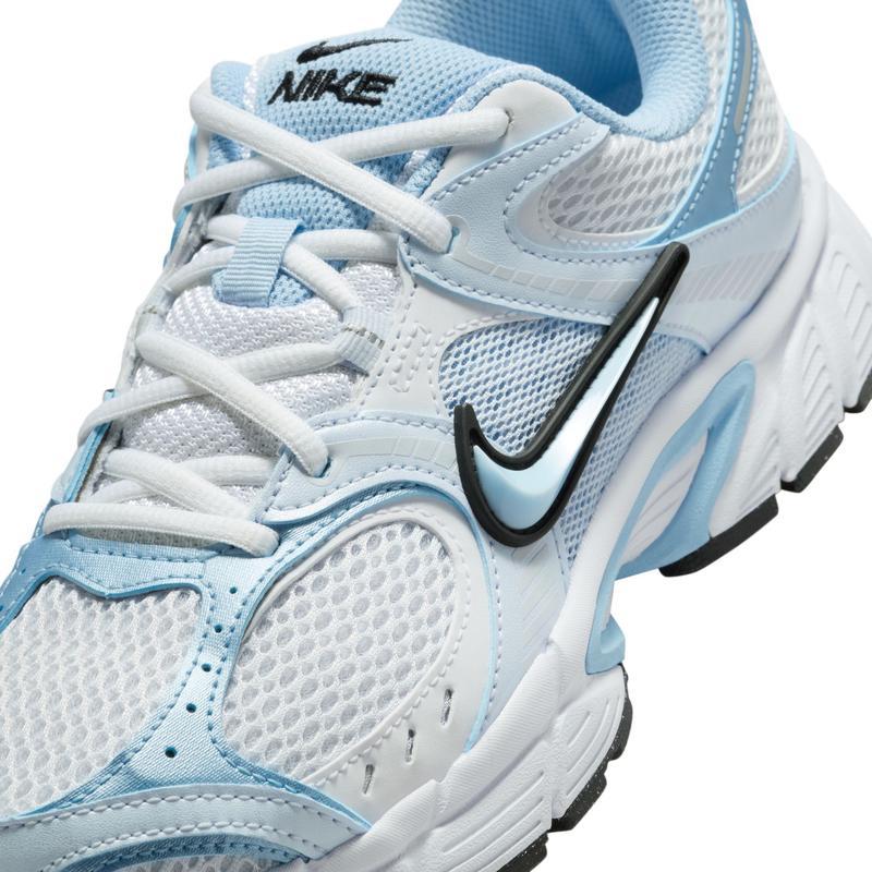 耐克(NIKE)女款透气缓震跑步鞋低帮运动休闲鞋 lace-up设计合成材