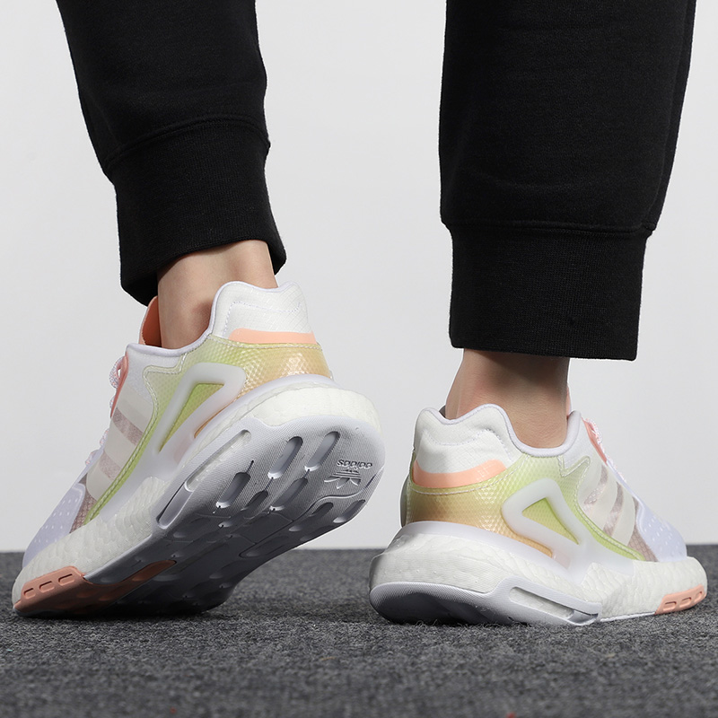 ADIDAS】DAY JOGGER W 女慢跑鞋-GW4914 - PChome 24h購物