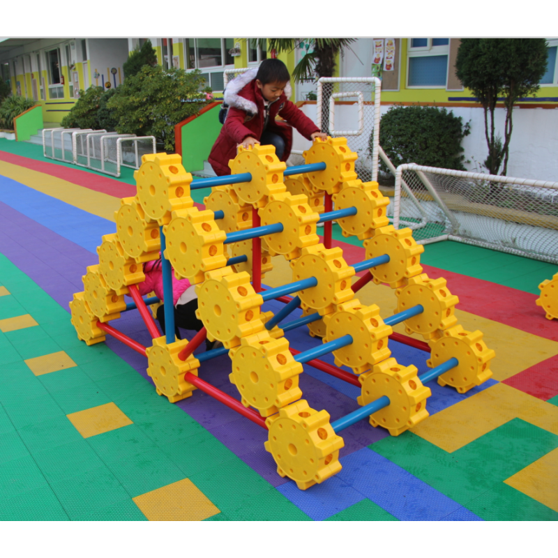 户外感统体能训练体育器械幼儿园攀爬架