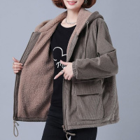 迪鲁奥(DILUAO)40岁50岁妈妈穿的衣服保暖灯芯绒外套女2021新款秋冬季宽松大码洋气风衣夹克衫