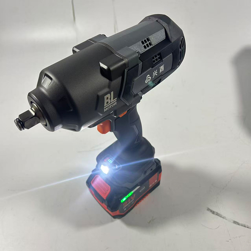 兴酉 无刷锂电冲击扳手 DBW1300 台高清大图