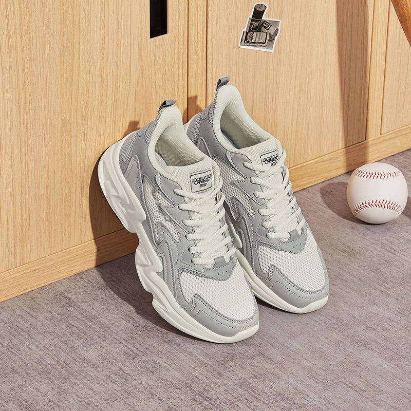 361女鞋运动鞋新款轻便百搭休闲鞋女生透气复古老爹鞋潮