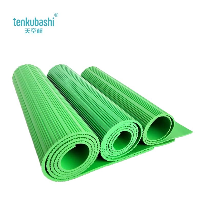 天空桥 绝缘胶皮 绿色条纹8mm*1m*5m 卷高清大图