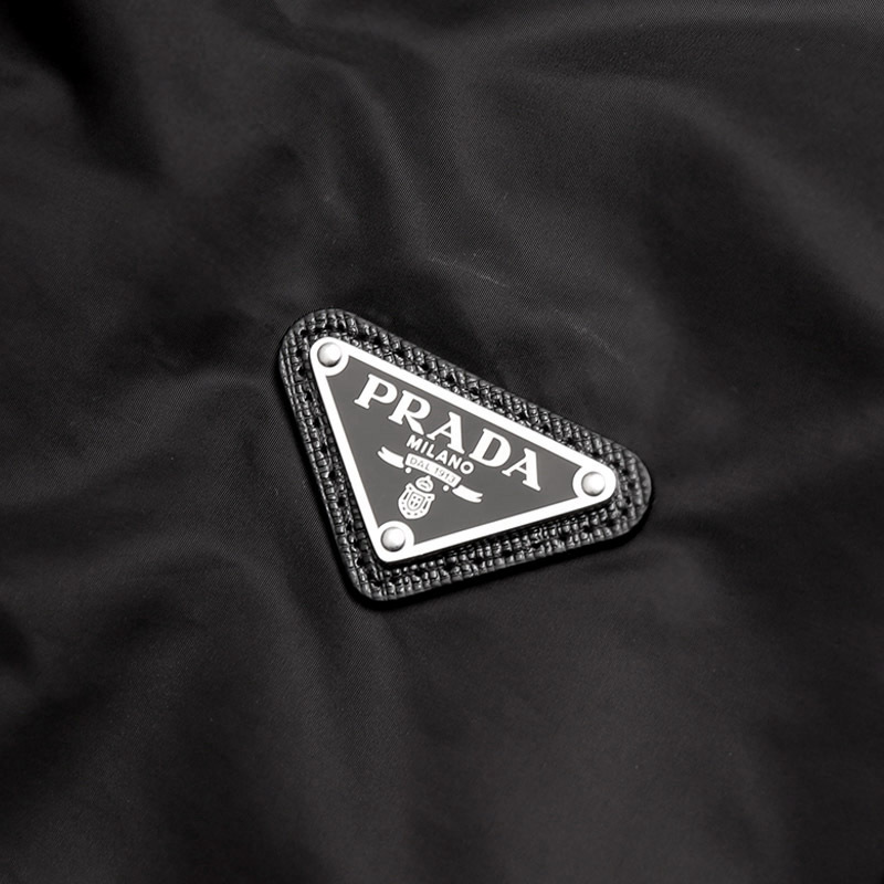 普拉达 prada 男士re-nylon连帽拉链夹克外套sgc220 1wq9 s 231