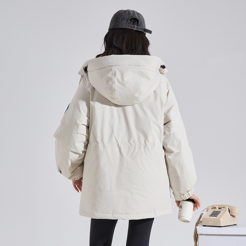 [2.5折价410元]唐狮撞色连帽羽绒服女冬季新款白色工装外套小众派克服
