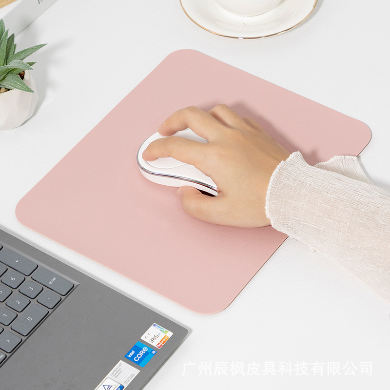 [补贴10%]鼠标垫小号皮质纯色可爱女生笔记本电脑垫防水皮革耐脏办公书桌垫高清大图