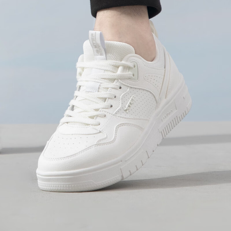 xtep特步男鞋新款运动鞋子户外时尚舒适耐磨休闲鞋板鞋876119310024zp