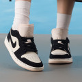 耐克（NIKE）女鞋新款运动鞋Air Jordan 1潮流时尚场下休闲低帮篮球鞋DC0774-182 ZP DC0774-003/黑色/白色 37.5