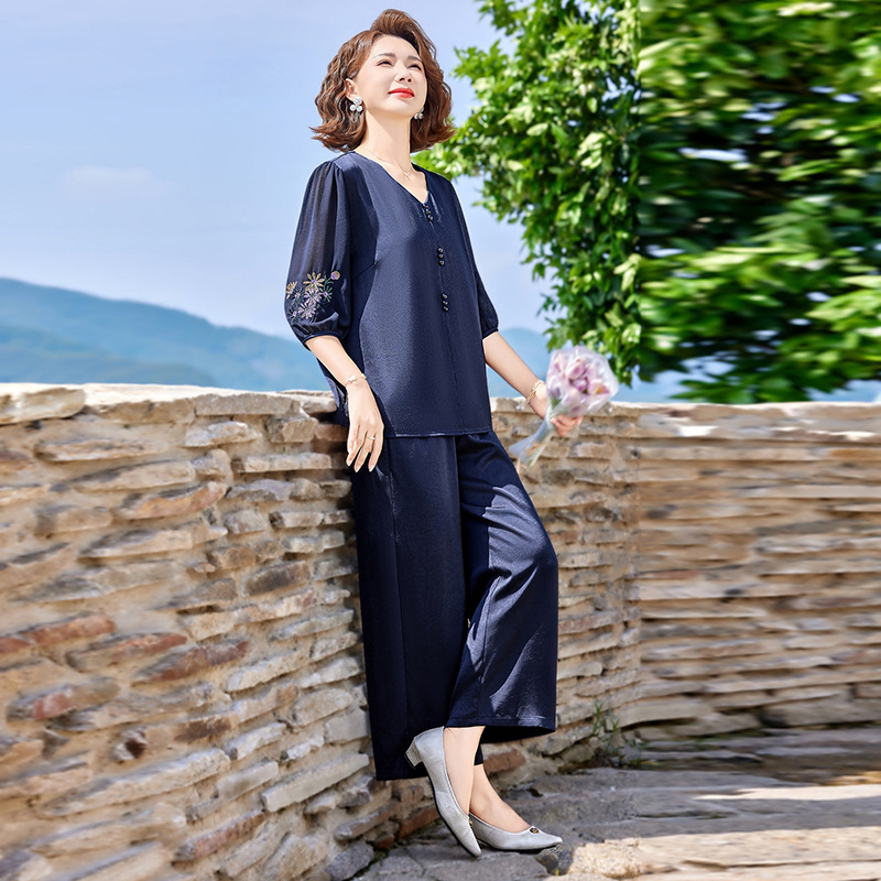 纤孜雅 妈妈夏装套装新款中老年女夏季洋气高贵显瘦高端小衫两件套七分袖高清大图