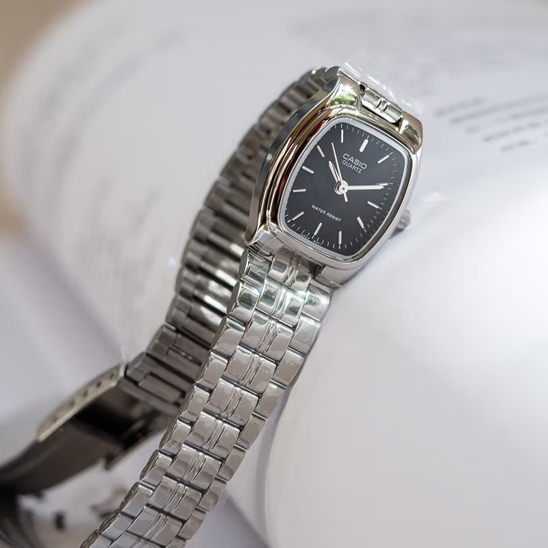 [官方正品 ]casio卡西欧女表银色简约复古时尚小方表酒桶型日常生活