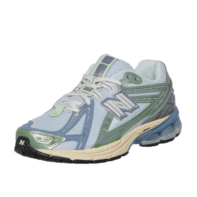 新百伦(New Balance)NewBalance女士跑鞋轻便减震透气休闲运动跑高清大图