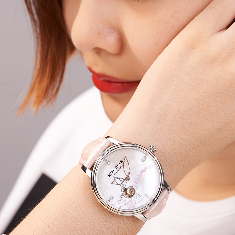 瑞夫泰格(REEF TIGER)品牌手表全自动机械表女表进口机芯时尚防水镂空潮流女士时装表LOVE系列音符GRA1550 本色白面粉皮
