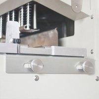震旦ADK-N0450重型自动四孔打孔机4.3英寸彩色触摸屏 打孔厚度:50mm孔距:45-92mm可调,进纸宽度不受限