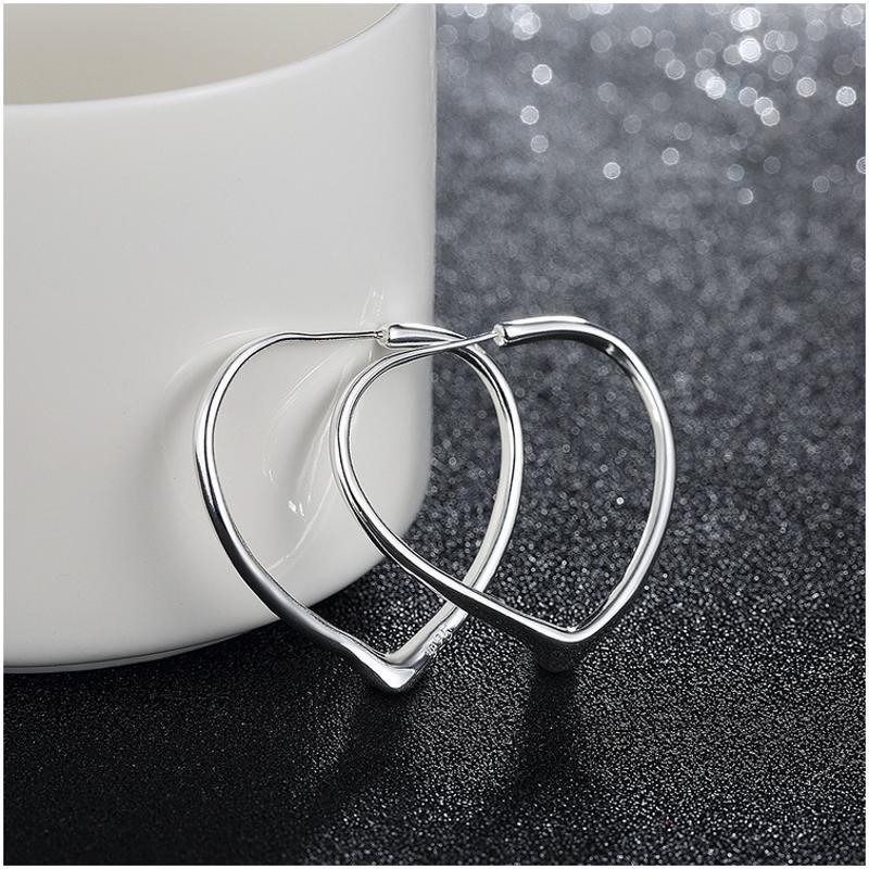 E028Women silver plated earring镀925纯银耳环时尚个性心形耳圈