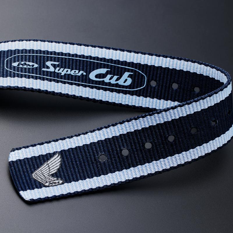 SEIKO/精工 5Sports限量款自动机械表 蓝黑配色运动商务防水腕表高清大图