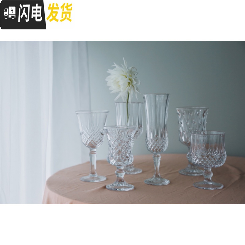 三维工匠lovely油画里的复古玻璃水晶红酒香槟杯