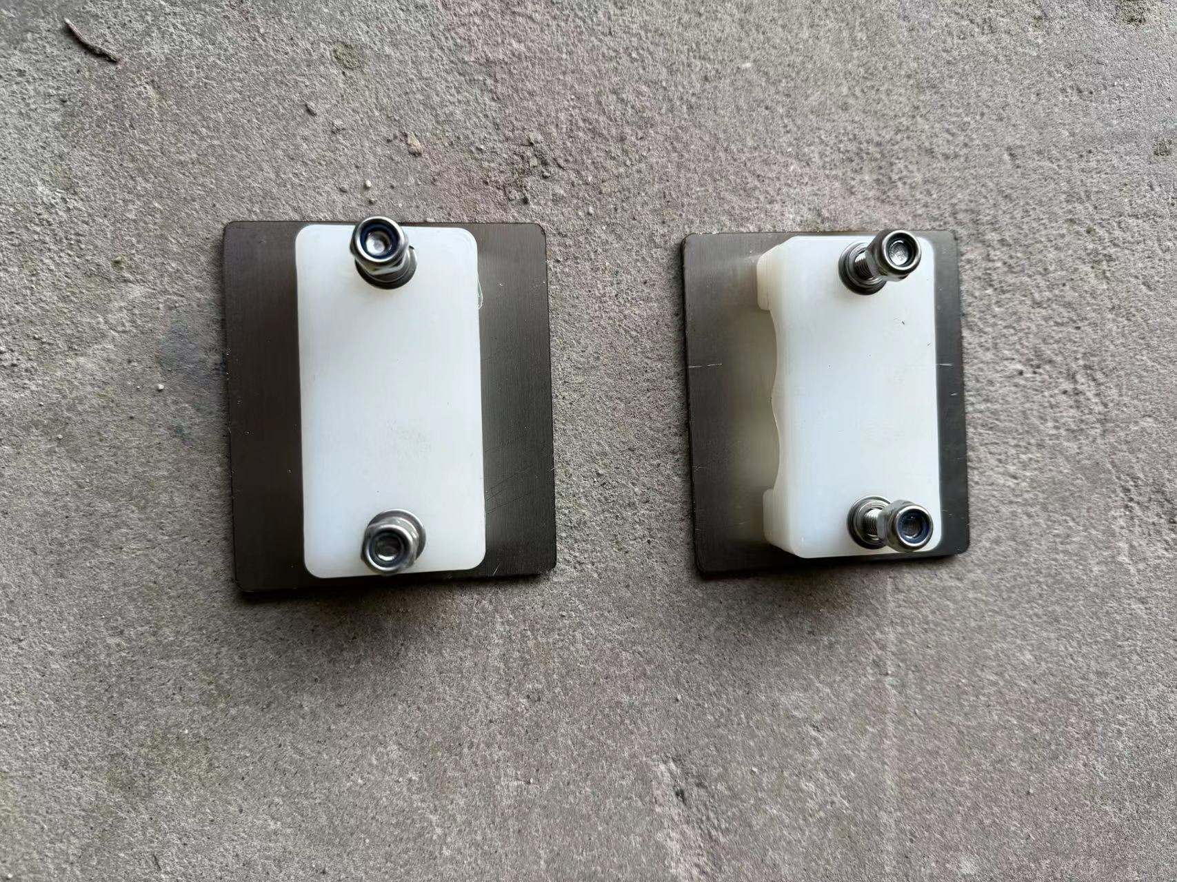 胶粘固定卡100*70*2mm高清大图