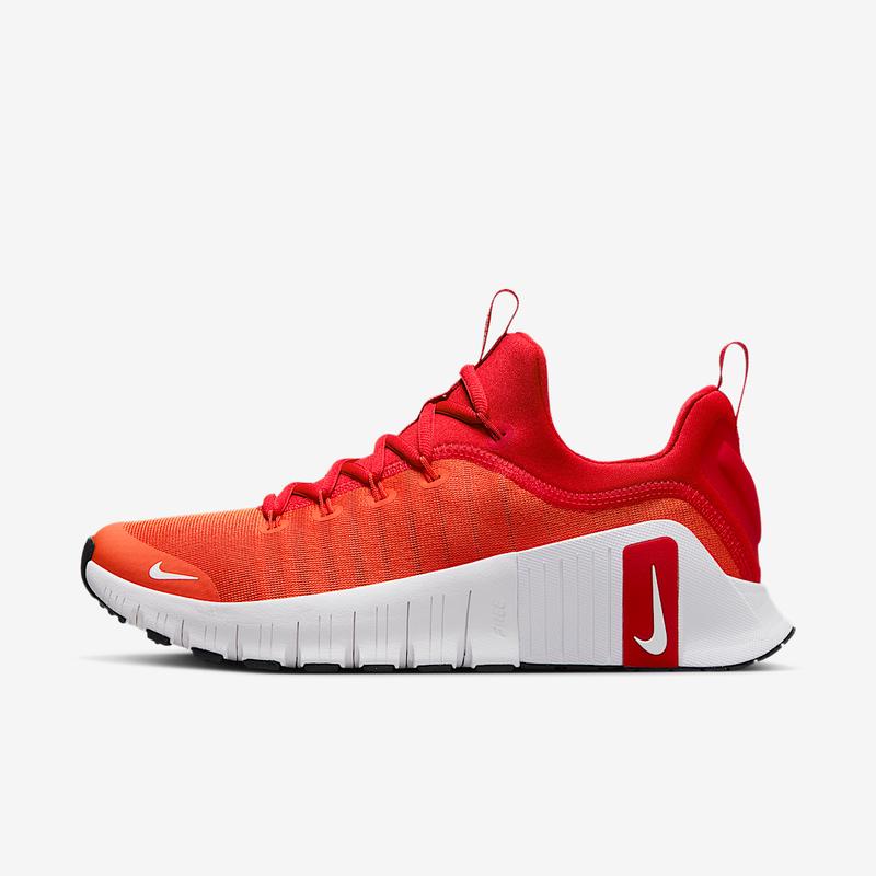 耐克(NIKE)女士多功能灵活训练鞋室内健身鞋轻便防滑耐磨综合训练 Picante_Red/University_Red/Bla 41