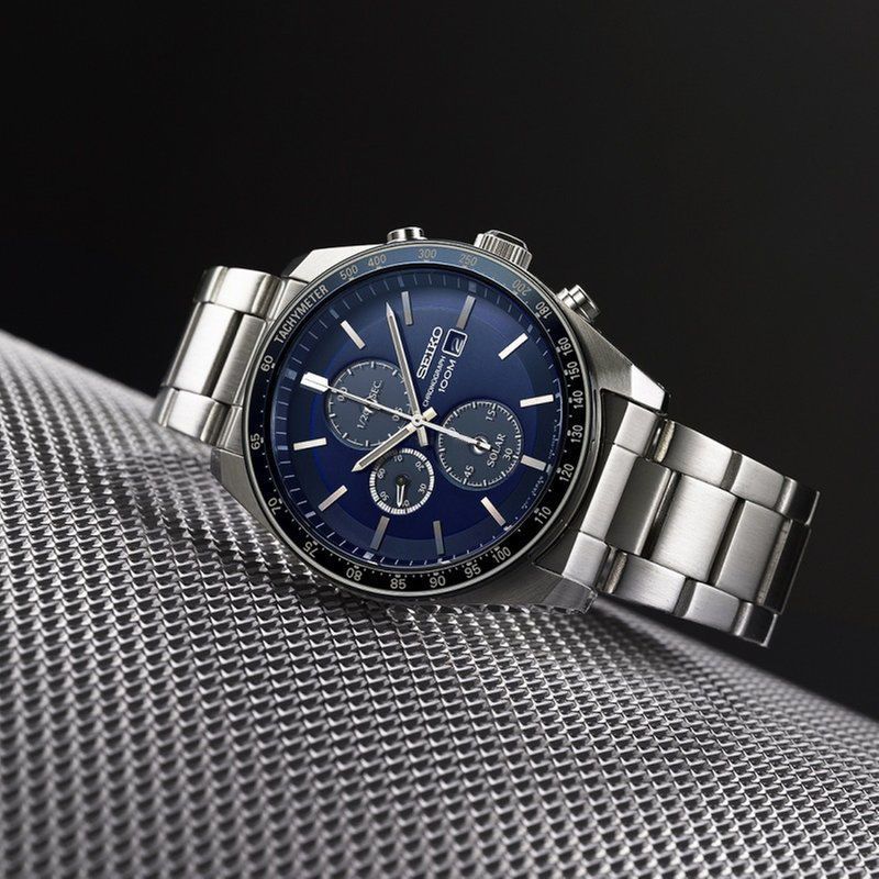 seiko精工男士石英表三眼计时钢带太阳能手表男高档腕表