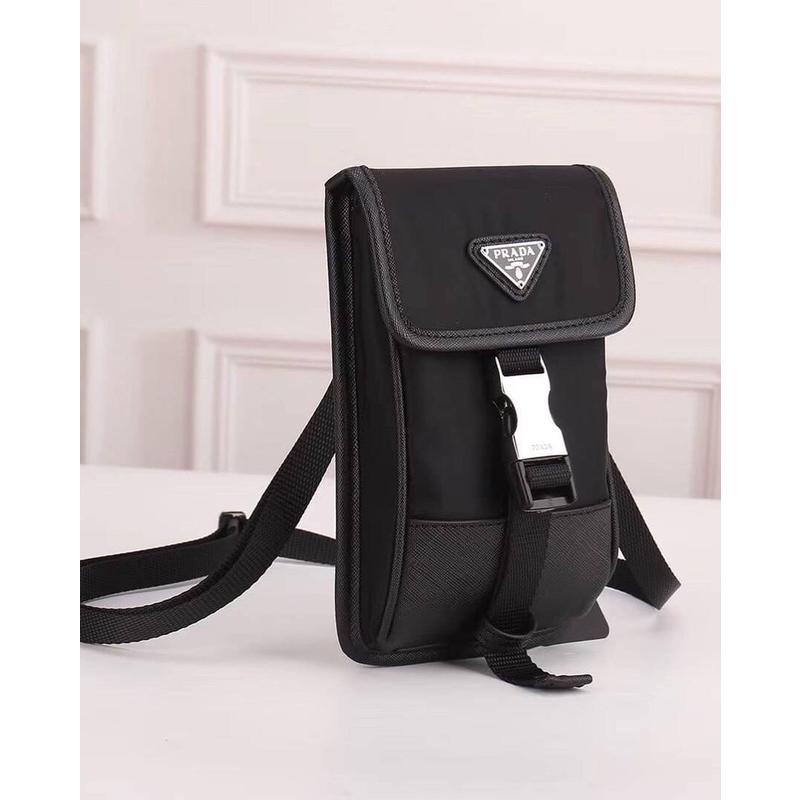 普拉达(PRADA)男士多功能商务休闲百搭织物皮革单肩斜挎包高清大图