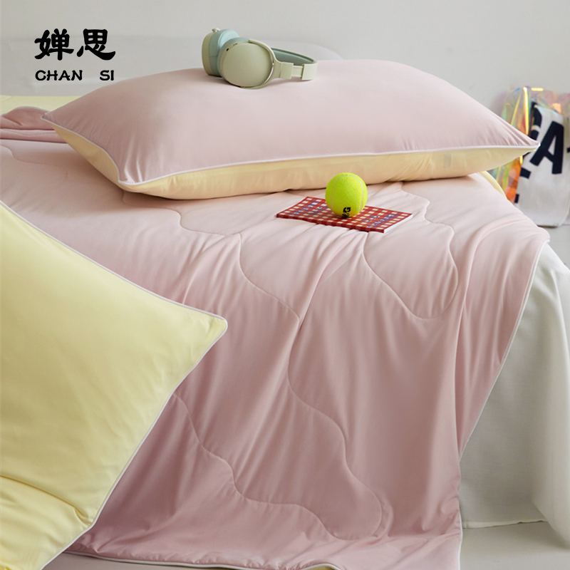 婵思 轻盈锦氨纯色55大豆凉感被 浅豆沙拼米黄高清大图