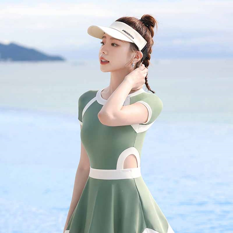 佑游泳衣女士新款遮肚显瘦高级感温泉游泳馆专用连体保守泳装