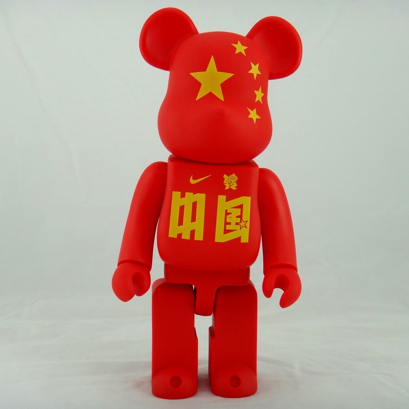 暴力熊积木熊bearbrick玩偶公仔模型日本招财猫达摩摆件玩具400中国红