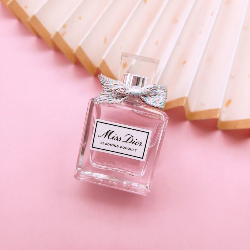迪奥(Dior)花漾甜心5ml小样1支 女士Q版香氛清新持久淡香5ml高清大图
