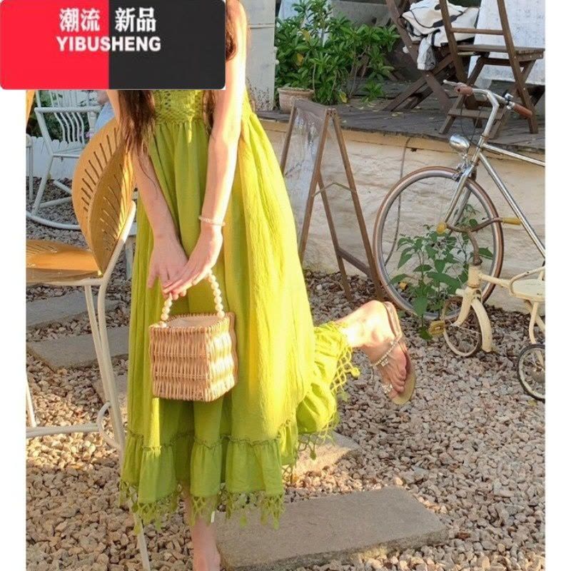 YIBUSHENG波西米亚牛油果绿流苏吊带连衣裙女外穿多巴胺娃娃裙开衫两件图片