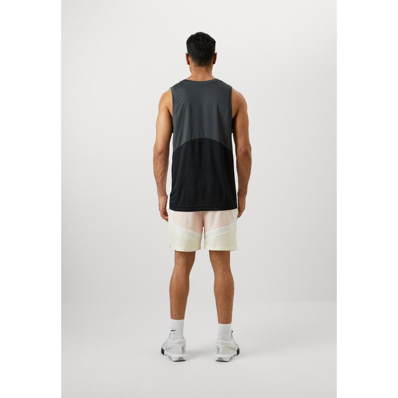 Nike男士篮球运动短裤松紧腰设计透气舒适休闲运动裤