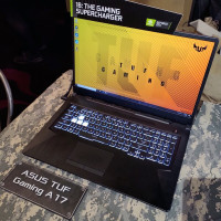 华硕 飞行堡垒FX506(i7-10750H 8G 1TB+512GB GTX1650Ti/4G 144Hz)定制版 15.6英寸发烧电竞屏专业游戏本笔记本电脑