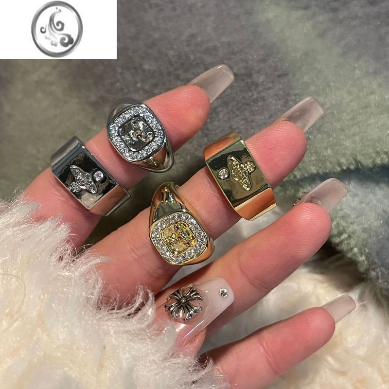 JiMi西太后薇薇安同款土星简约戒指时尚通勤情侣雕刻图章金属指环手饰 金色钻款