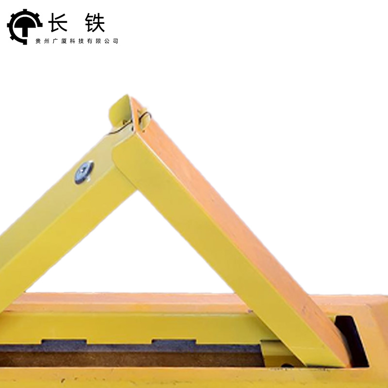 长铁 车位三角地锁 60*22*30cm 个高清大图