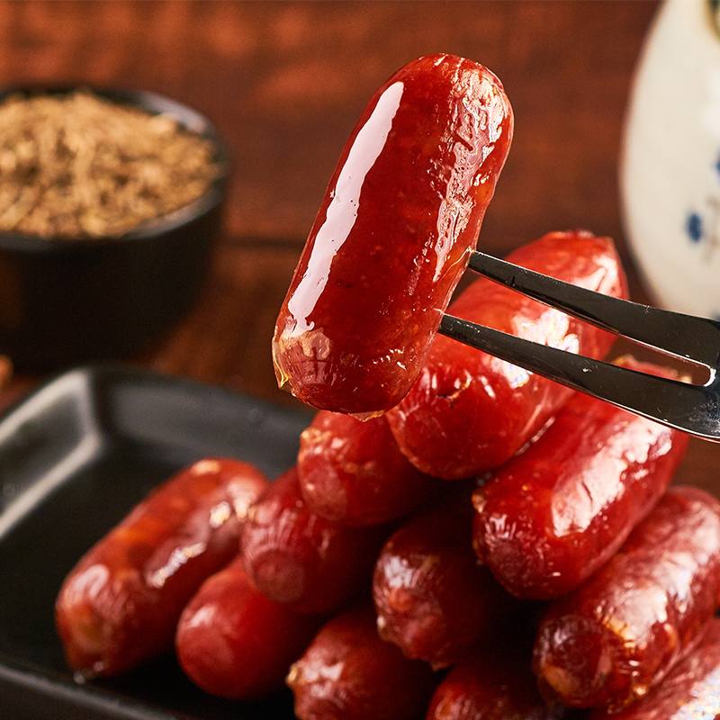 来伊份 碳烤迷你肠125g/袋 来一份肉类熟食休闲网红零食小香肠肉枣苏宁超市自营零食